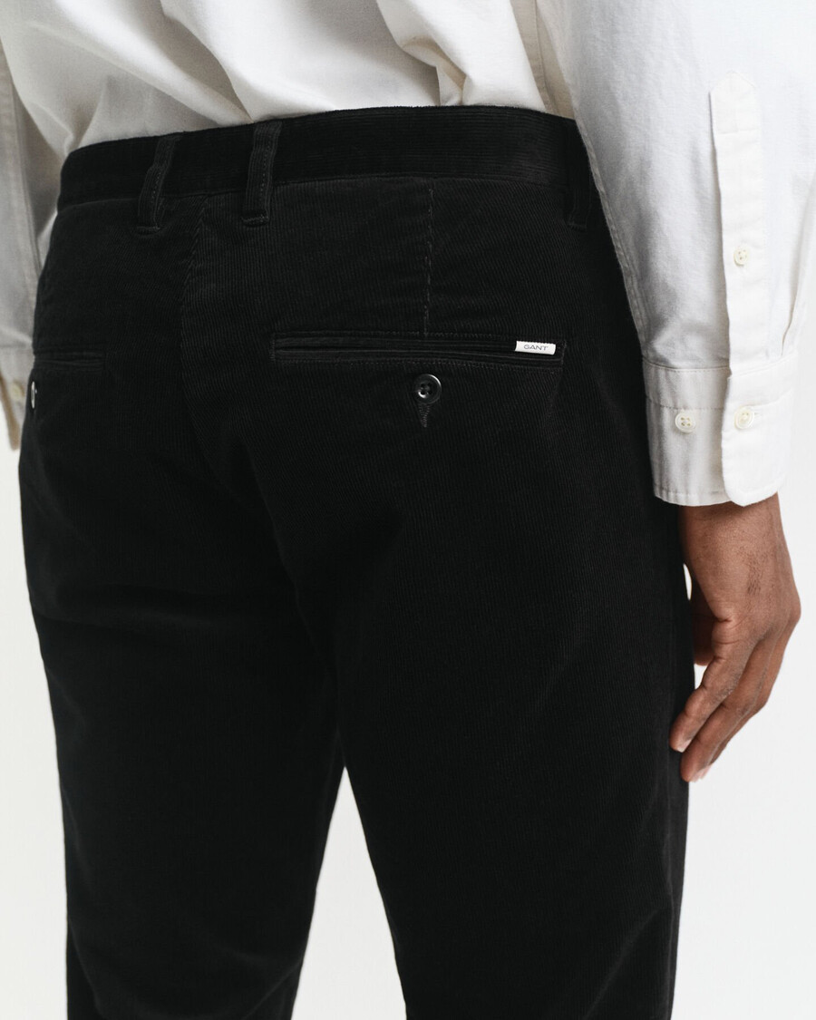 pantaloni chino slim fit in velluto a coste - nero
