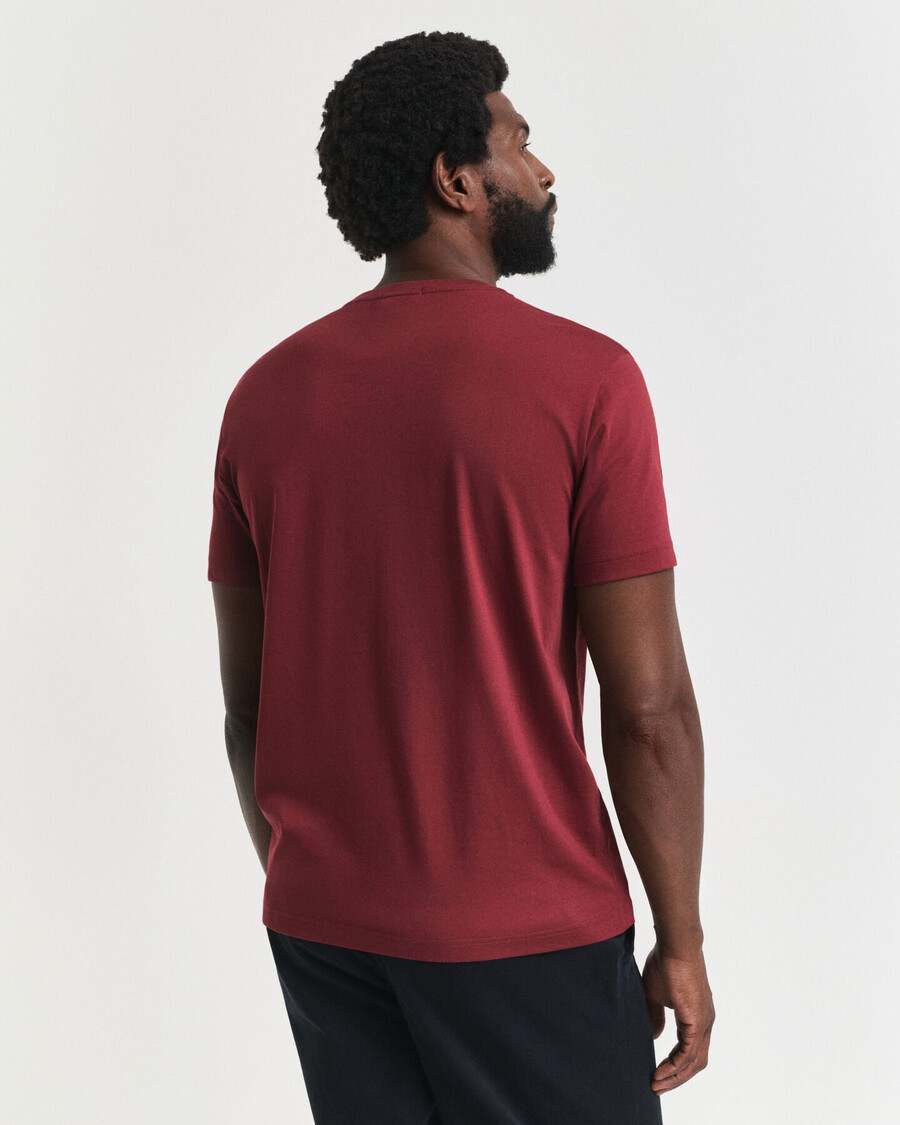 t-shirt con scudo dalla vestibilità regolare - rosso acceso