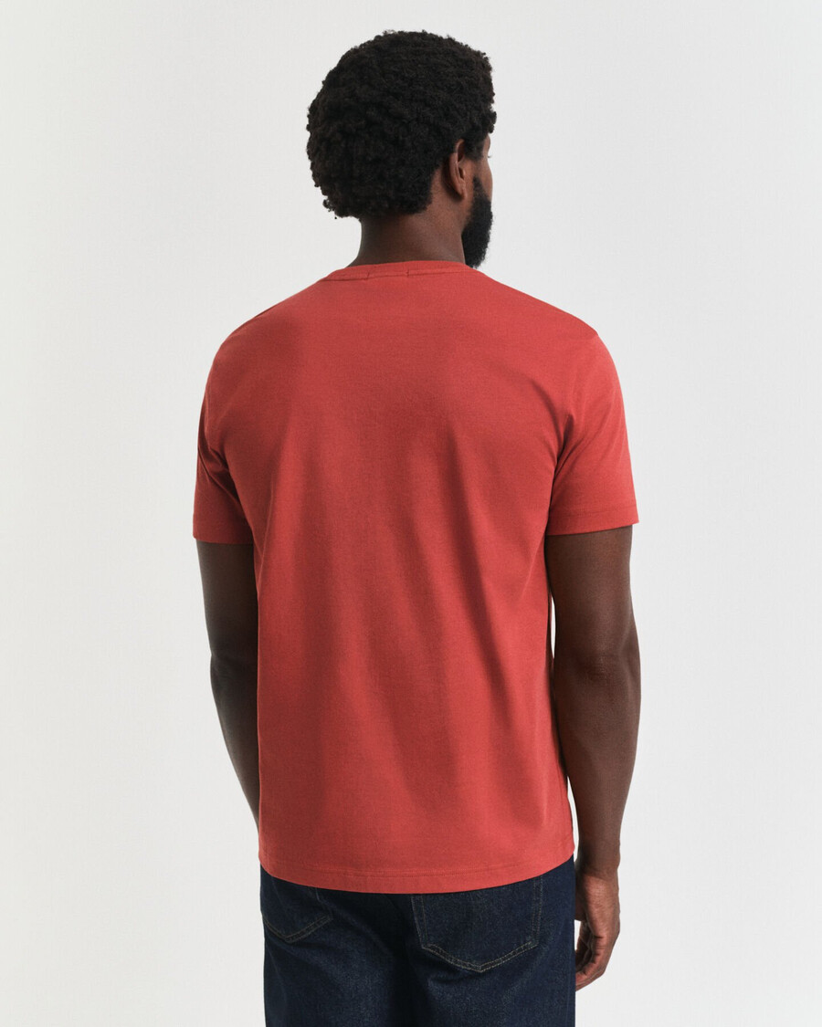 t-shirt con scudo dalla vestibilità regolare - modern rust