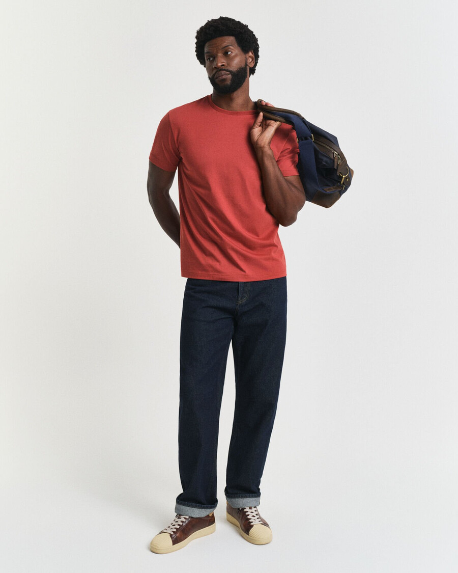 t-shirt con scudo dalla vestibilità regolare - modern rust