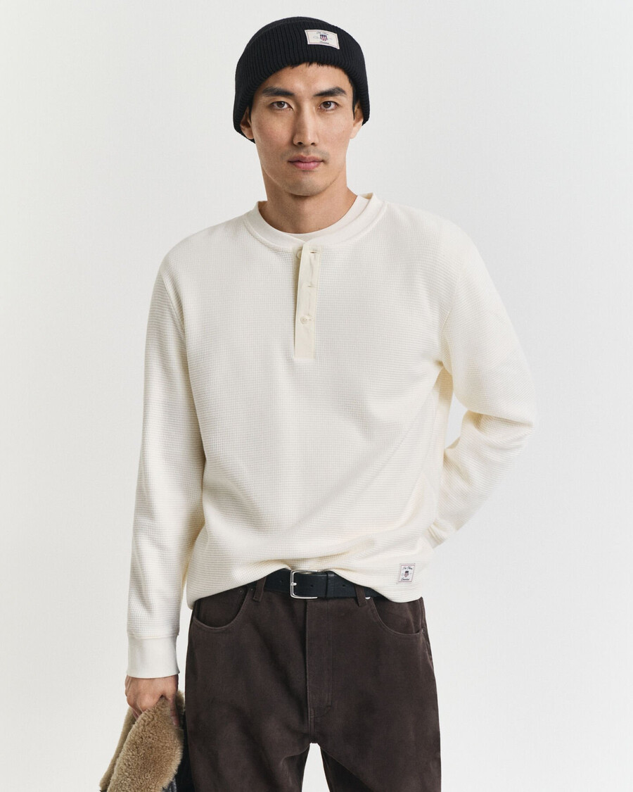 maglietta henley a maniche lunghe con trama a nido dape - crema