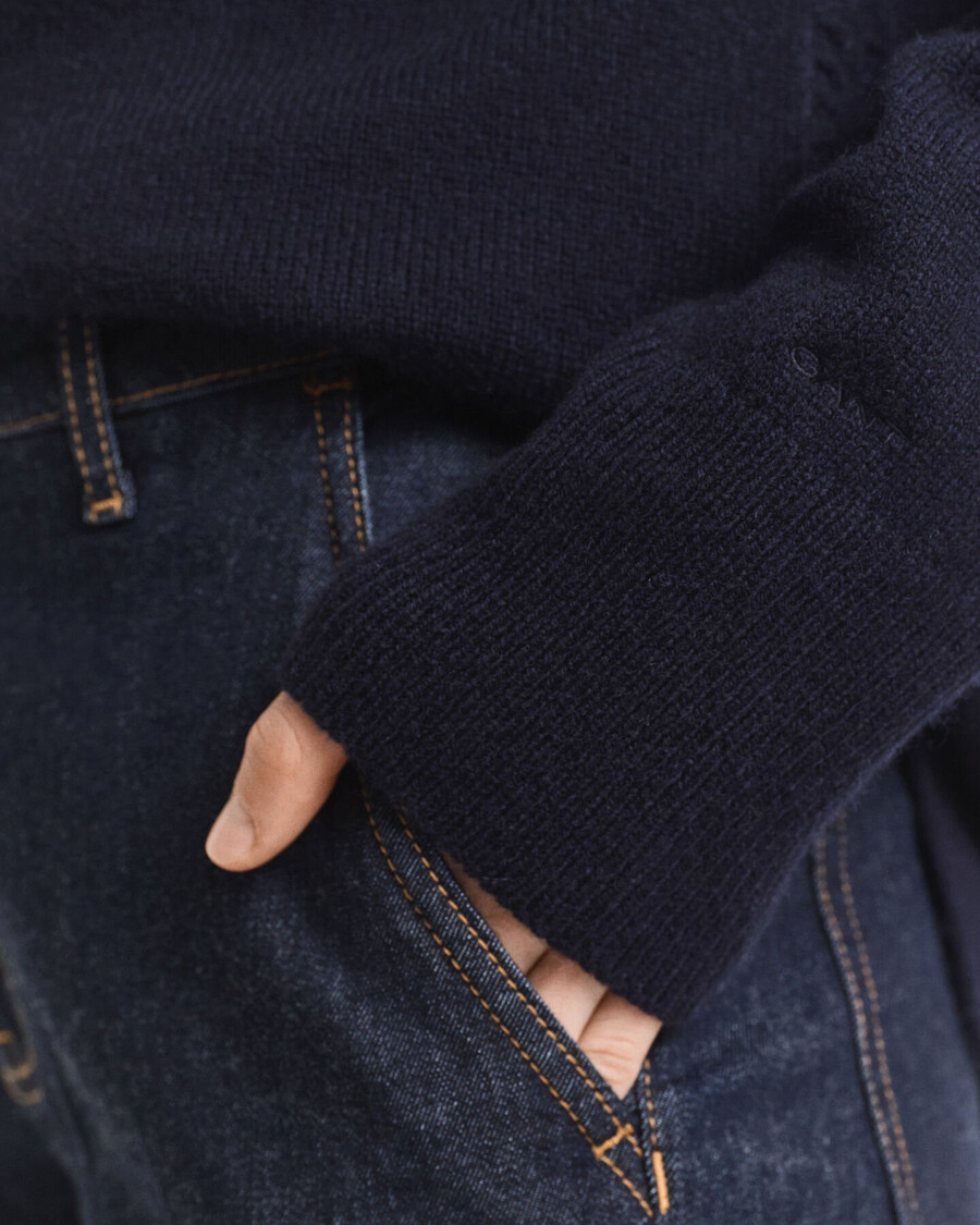 maglione dolcevita in misto lana e cashmere morbido - blu sera